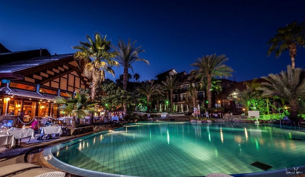 Orchid Eilat Hotel Exterior foto The swimming pool at the hotel