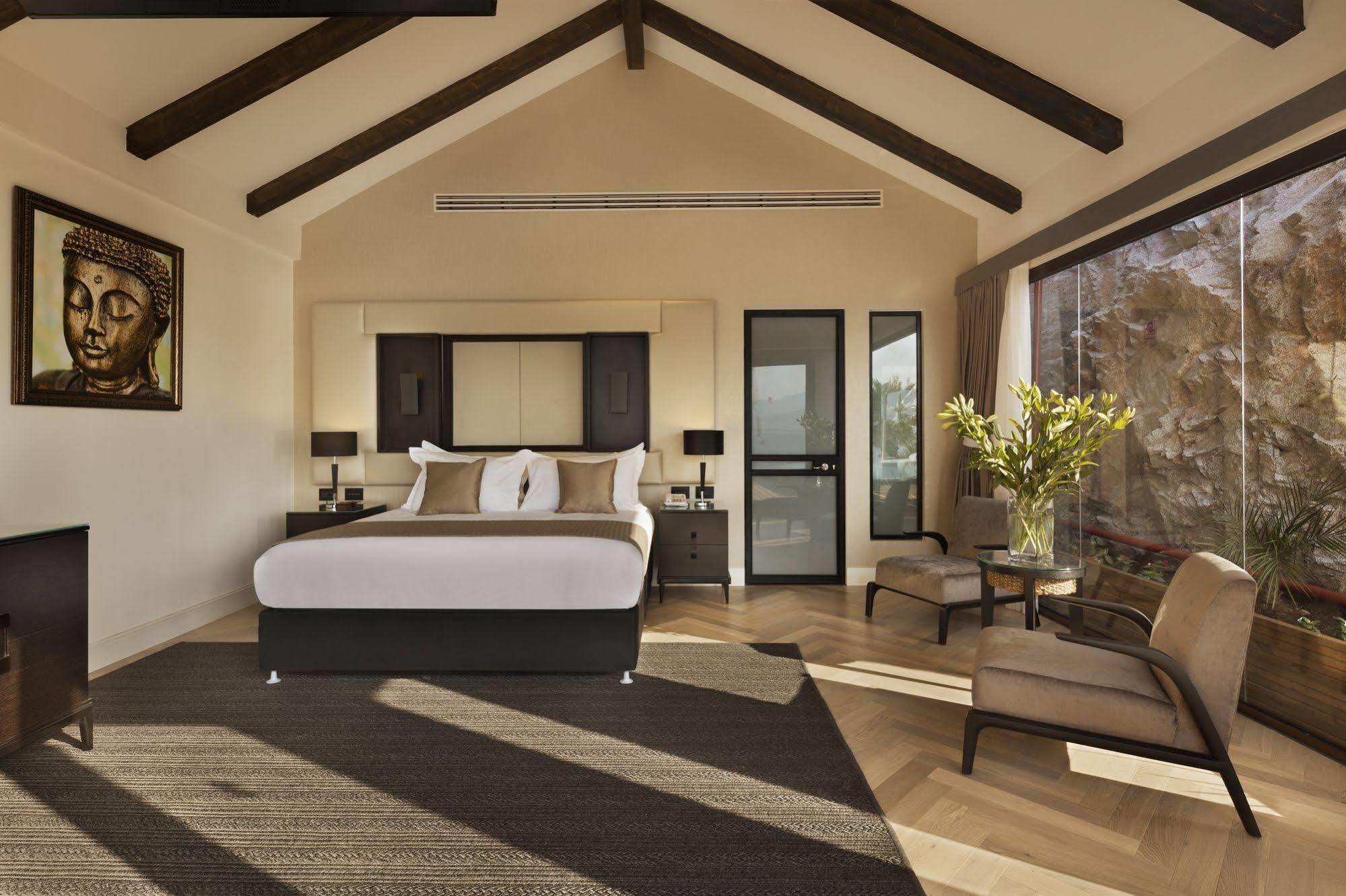 Orchid Eilat Hotel Exterior foto A bedroom at the Taj Mahal Palace