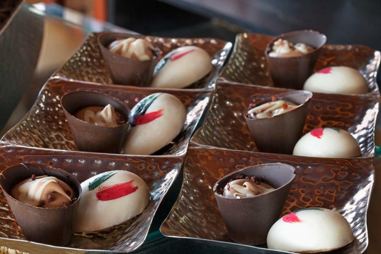 Orchid Eilat Hotel Exterior foto Chocolate bon bons
